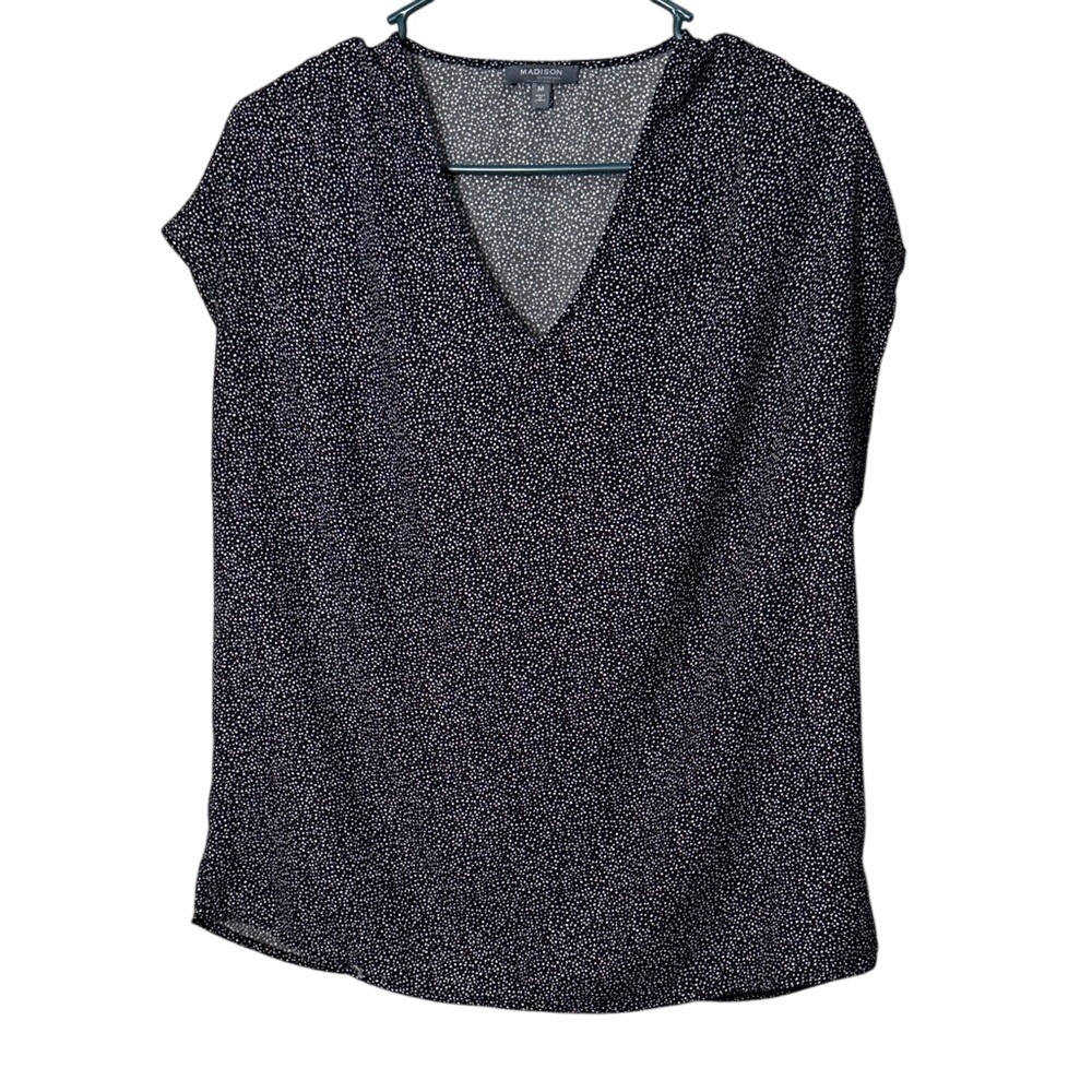 Madison Black & White Polka Dot V-Neck Short Sleeve‎ Blouse Top, Size M